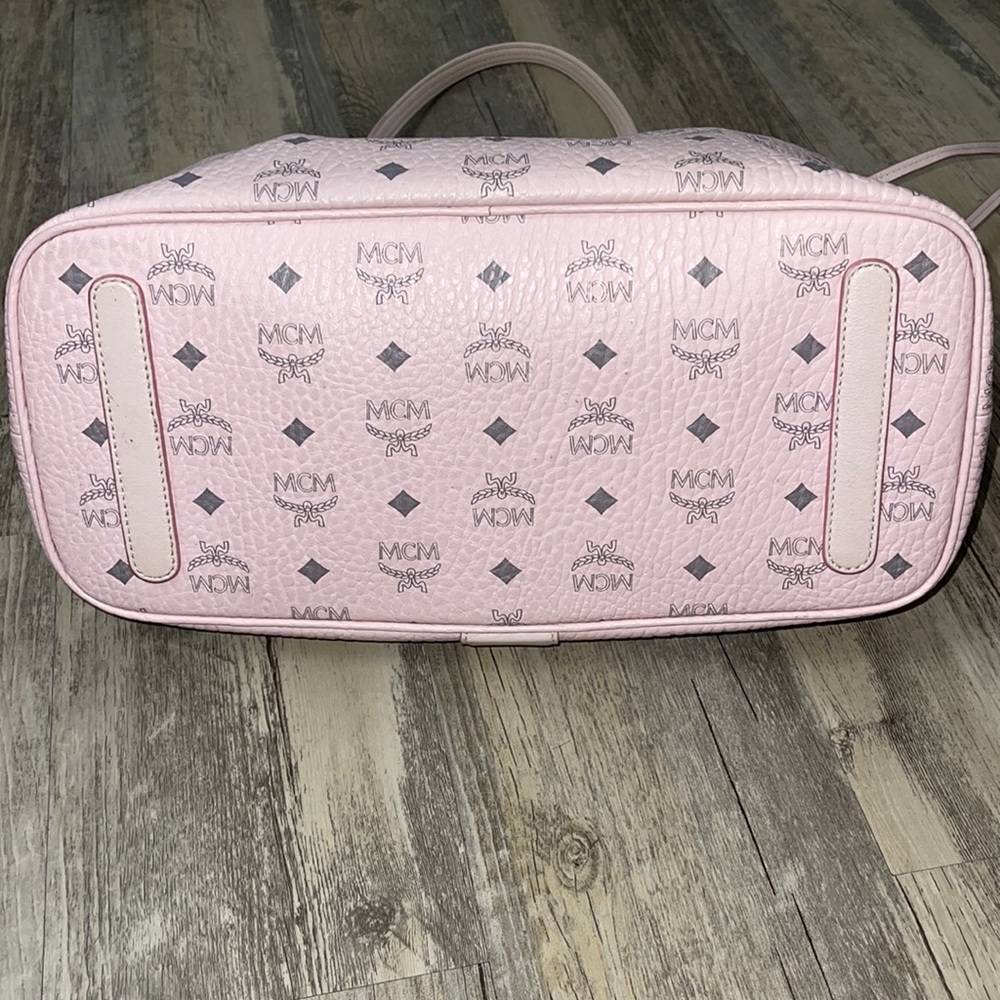 MCM Medium Liz Reversible Visetos Shopper - Picture 6 of 7